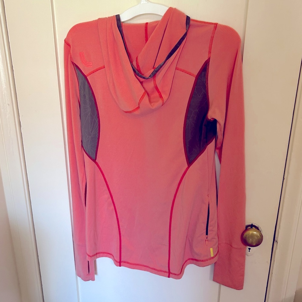 Lole running hoodie with ponytail hood size M